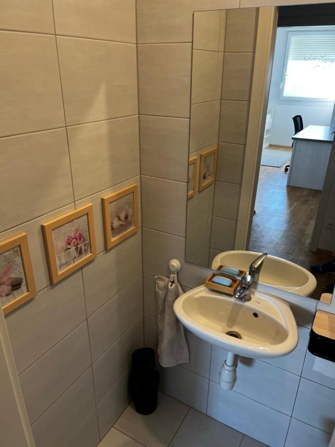 Apartman Vanesa Apartment Split Bagian luar foto